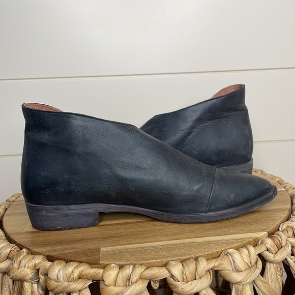 Free People Royale Booties Cut Out Loafer Black Leather Size 36 - Picture 6 of 9